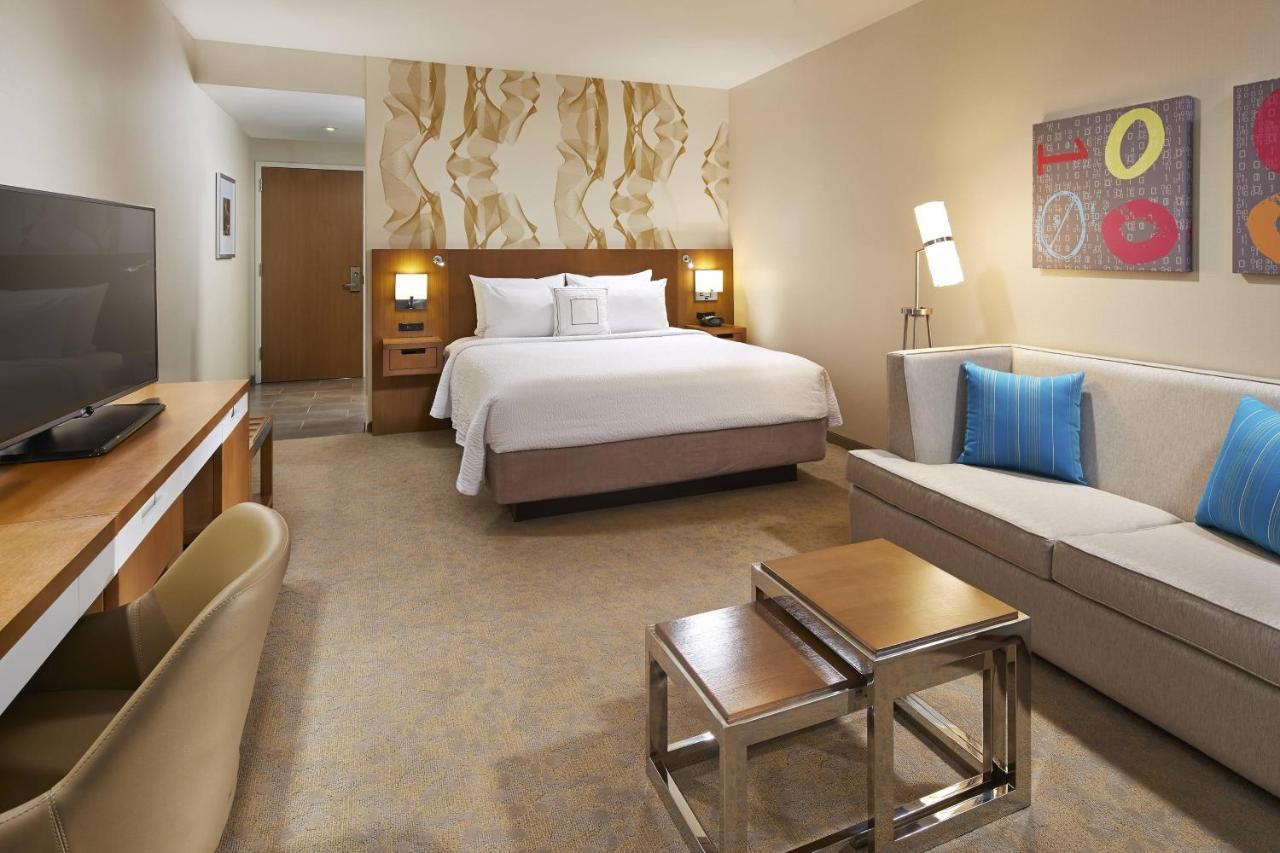 Courtyard By Marriott Sunnyvale Silicon Valley Exterior photo