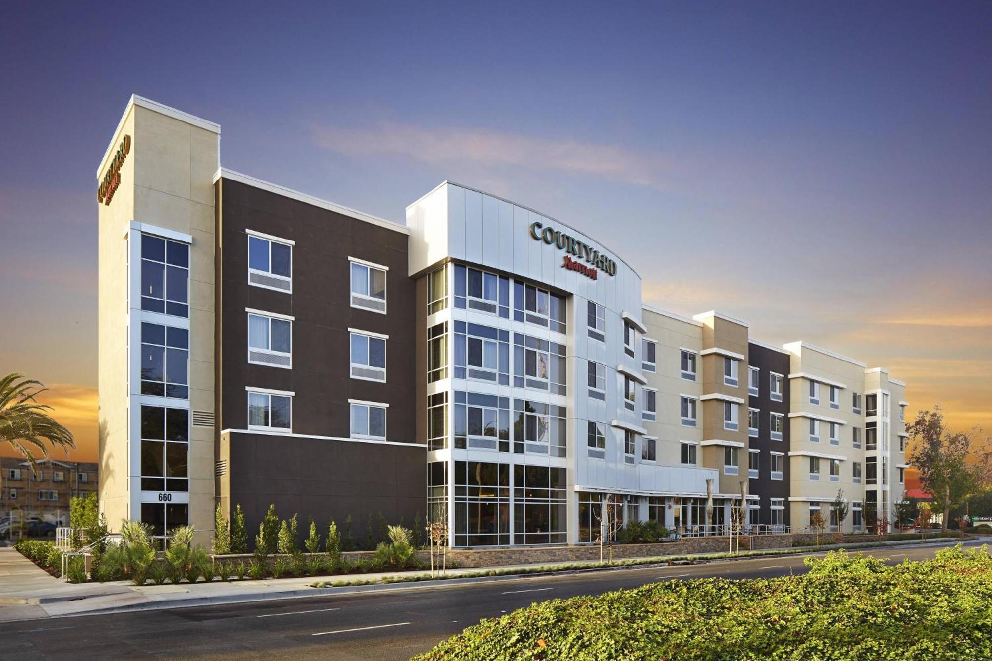 Courtyard By Marriott Sunnyvale Silicon Valley Exterior photo
